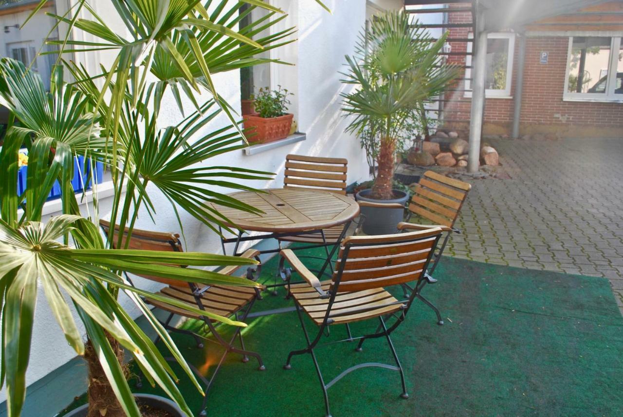 Haus Shiralee - Das Ferienhaus Warnemuende Rostock Esterno foto